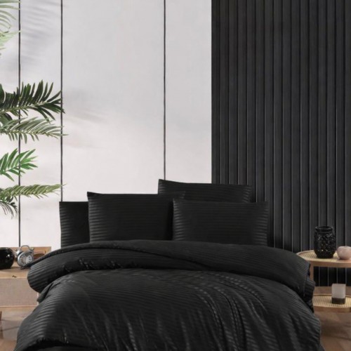 Deluxe Çift Kişilik Çizgili Saten Nevresim Takımı – Parlak ve Yumuşak Kumaş
